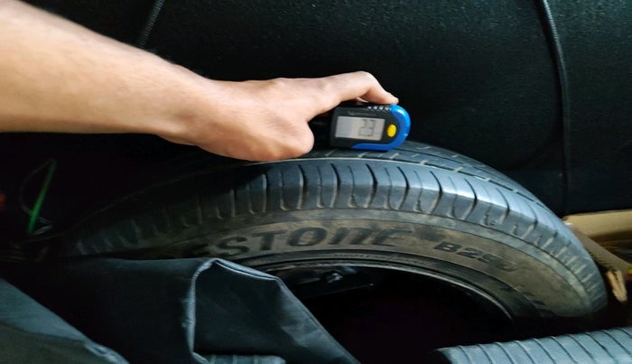 2017 Hyundai Grand i10 SPORTZ (O) 1.2 KAPPA VTVT, CNG, Manual, 99,097 km, tyre