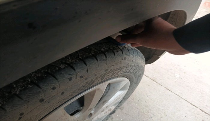 2024 Maruti Grand Vitara SIGMA SMART HYBRID, Petrol, Manual, 43,703 km, tyre