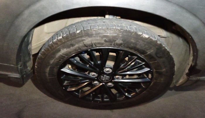 2020 Maruti XL6 ZETA MT, Petrol, Manual, 92,868 km, tyre