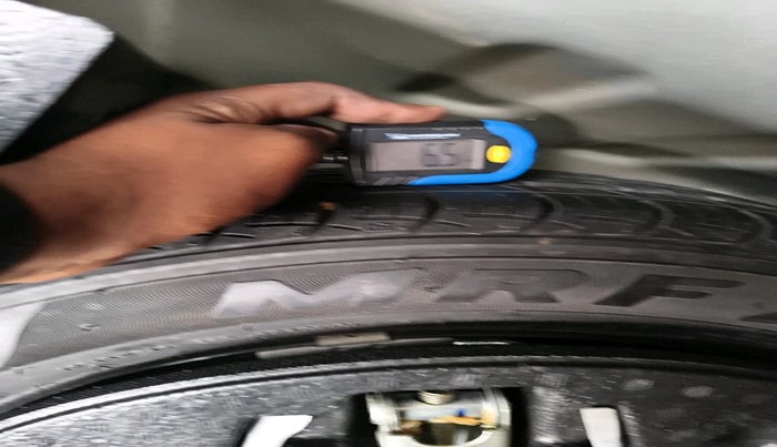 2017 Maruti Ciaz ALPHA 1.4 PETROL, Petrol, Manual, 34,086 km, tyre