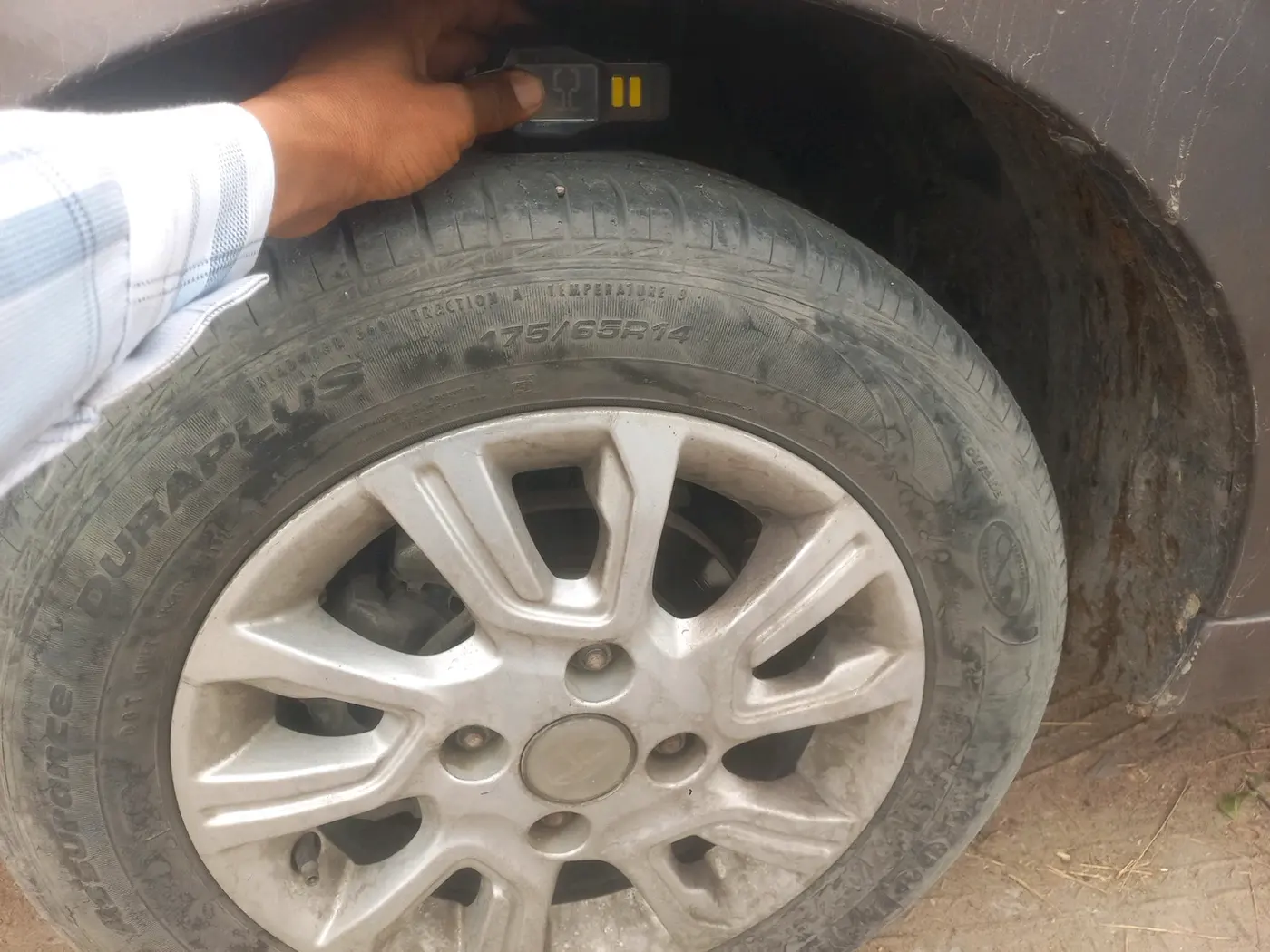 2018 Tata Tiago XZA PETROL, Petrol, Automatic, 46,284 km, tyre