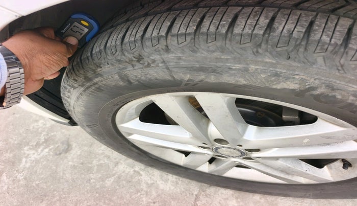 2016 Mercedes Benz GL Class 350 CDI 4Matic, Diesel, Automatic, 1,20,000 km, tyre