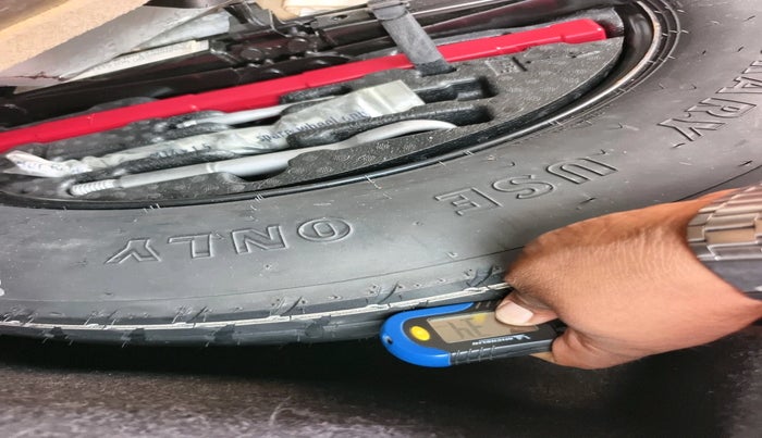 2016 Mercedes Benz GL Class 350 CDI 4Matic, Diesel, Automatic, 1,20,000 km, tyre