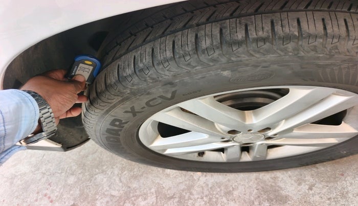 2016 Mercedes Benz GL Class 350 CDI 4Matic, Diesel, Automatic, 1,20,000 km, tyre