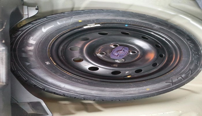 2018 Maruti Swift VDI, Diesel, Manual, 76,800 km, tyre