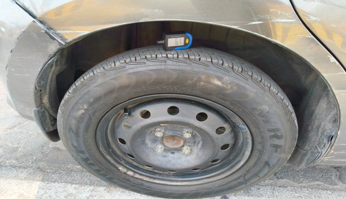 2018 Maruti Swift VDI, Diesel, Manual, 76,800 km, tyre