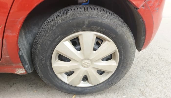 2009 Maruti Swift VXI 1.3, Petrol, Manual, 1,01,692 km, tyre