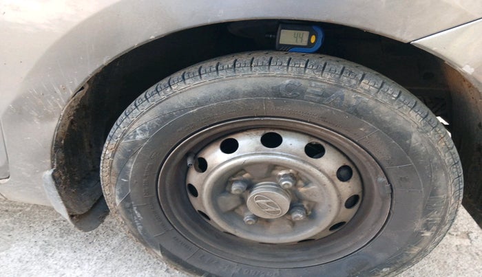 2013 Hyundai Eon ERA +, Petrol, Manual, 87,537 km, tyre