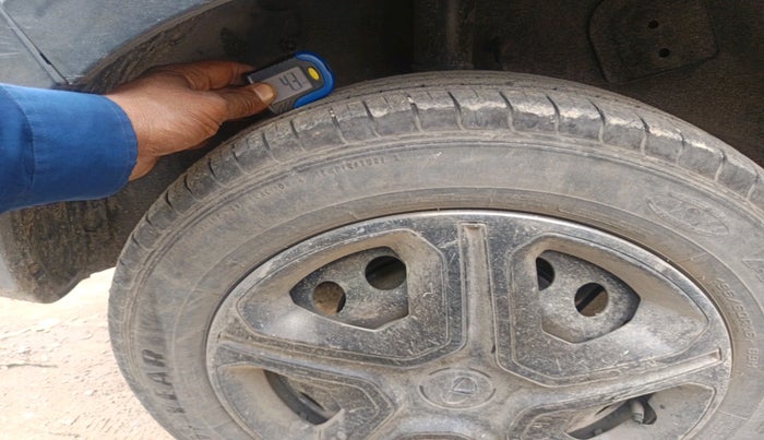 2020 Tata NEXON XE PETROL, Petrol, Manual, 38,483 km, tyre