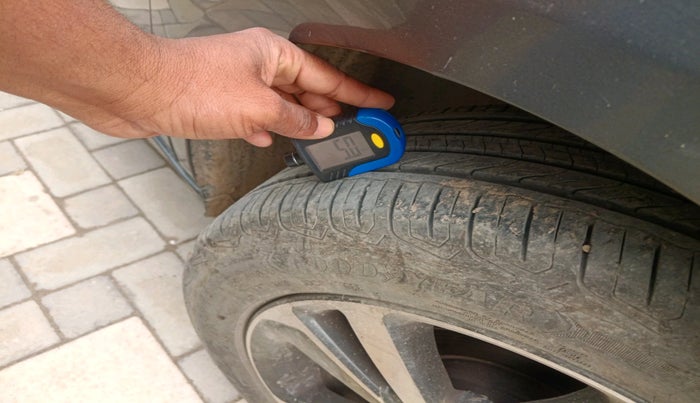 2022 Tata ALTROZ XZ PETROL, Petrol, Manual, 23,596 km, tyre