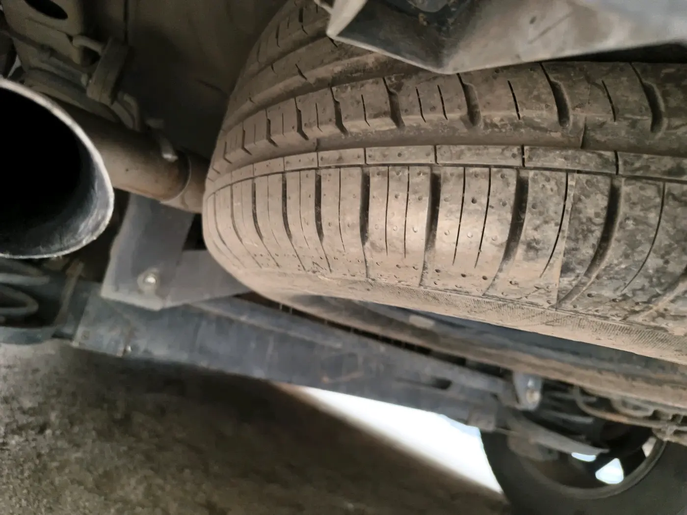 2023 Tata Harrier XZA PLUS O DARK EDITION, Diesel, Automatic, 58,295 km, tyre