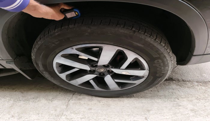 2023 Tata Harrier XZA PLUS O DARK EDITION, Diesel, Automatic, 58,295 km, tyre