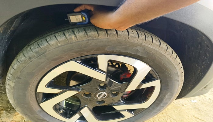 2022 Nissan MAGNITE XV TURBO RED EDITION, Petrol, Manual, 40,023 km, tyre