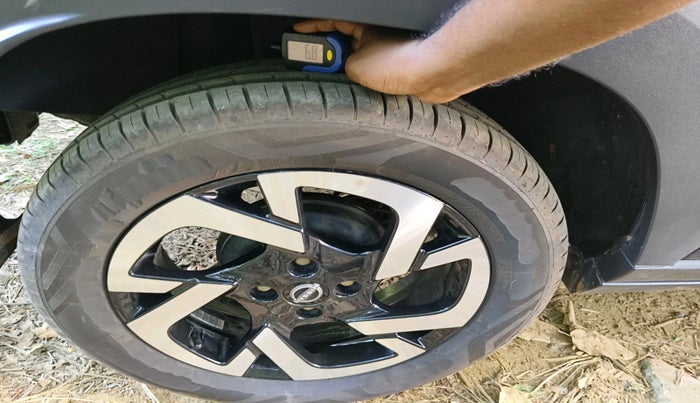 2022 Nissan MAGNITE XV TURBO RED EDITION, Petrol, Manual, 40,023 km, tyre