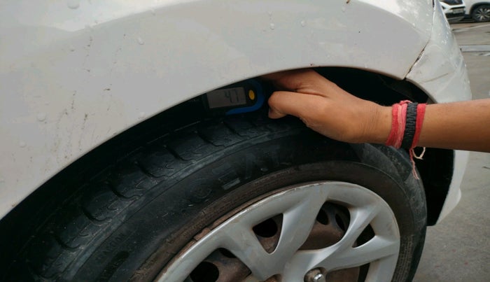 2017 Hyundai Grand i10 SPORTZ (O) 1.2 U2 CRDI, Diesel, Manual, 82,115 km, tyre