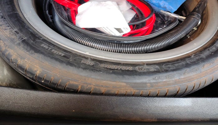 2015 Mercedes Benz E Class E 250 CDI AVANTGARDE, Diesel, Automatic, 1,21,824 km, tyre