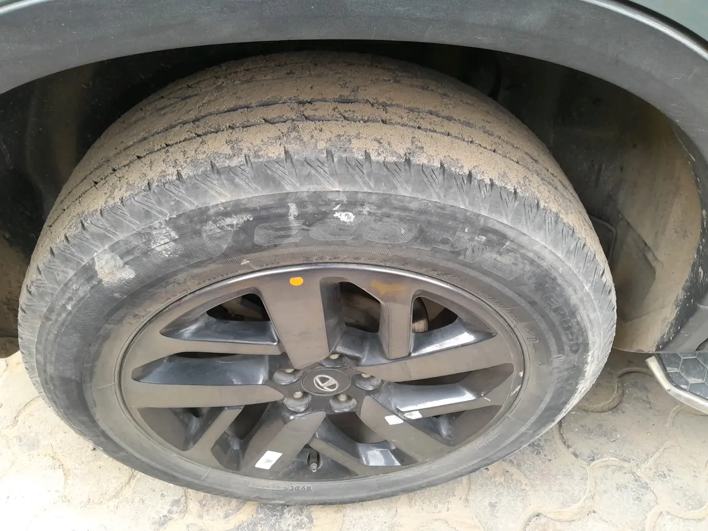 2021 Tata Safari XZ PLUS, Diesel, Manual, 50,767 km, tyre
