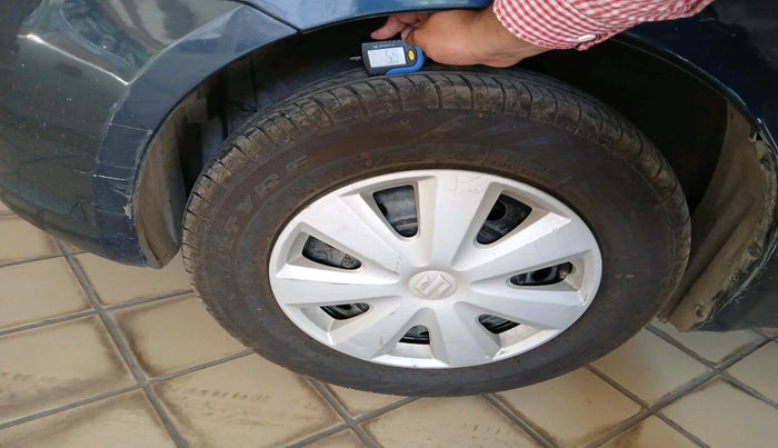 2010 Maruti Swift Dzire VXI, Petrol, Manual, 72,707 km, tyre