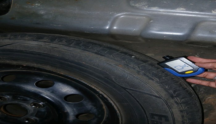 2010 Maruti Swift Dzire VXI, Petrol, Manual, 72,707 km, tyre