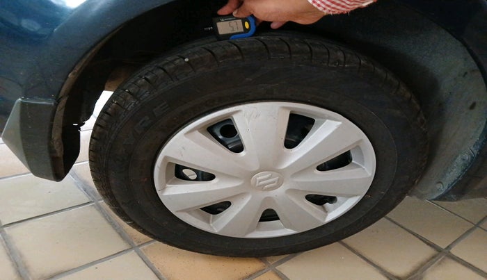 2010 Maruti Swift Dzire VXI, Petrol, Manual, 72,707 km, tyre