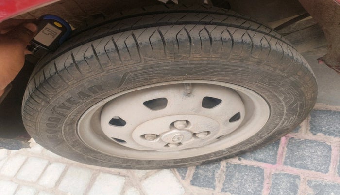 2013 Hyundai Santro Xing GL PLUS, CNG, Manual, 1,39,673 km, tyre