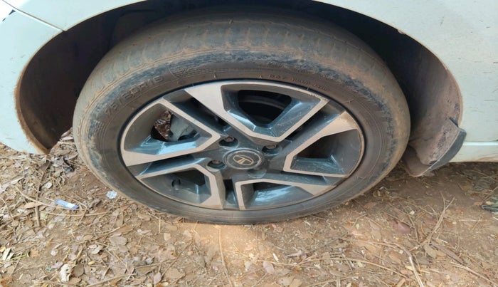 2019 Tata Tiago XZ PLUS PETROL, Petrol, Manual, 70,828 km, tyre