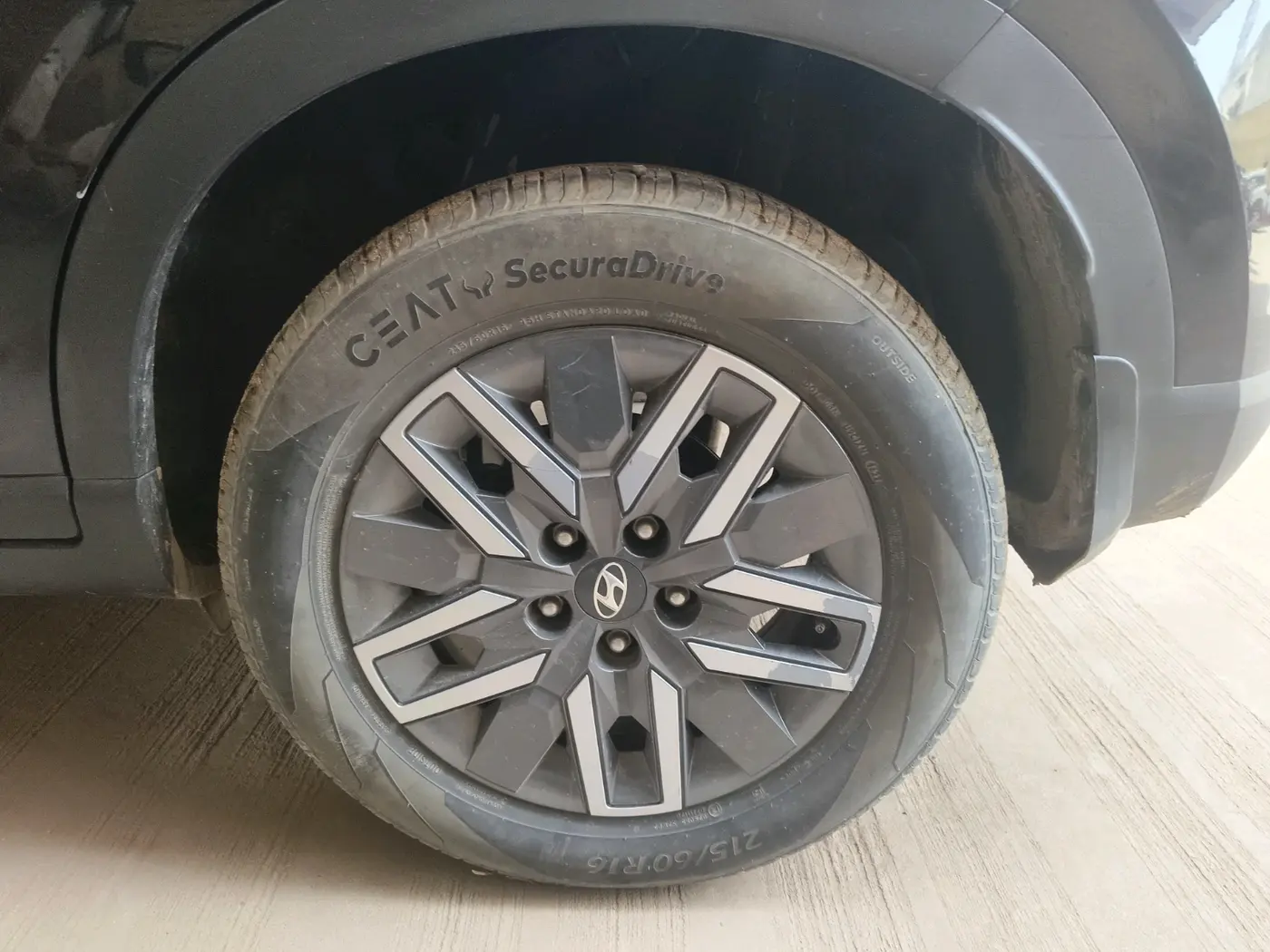 2022 Hyundai VENUE S PLUS 1.5 CRDI, Diesel, Manual, 36,587 km, tyre