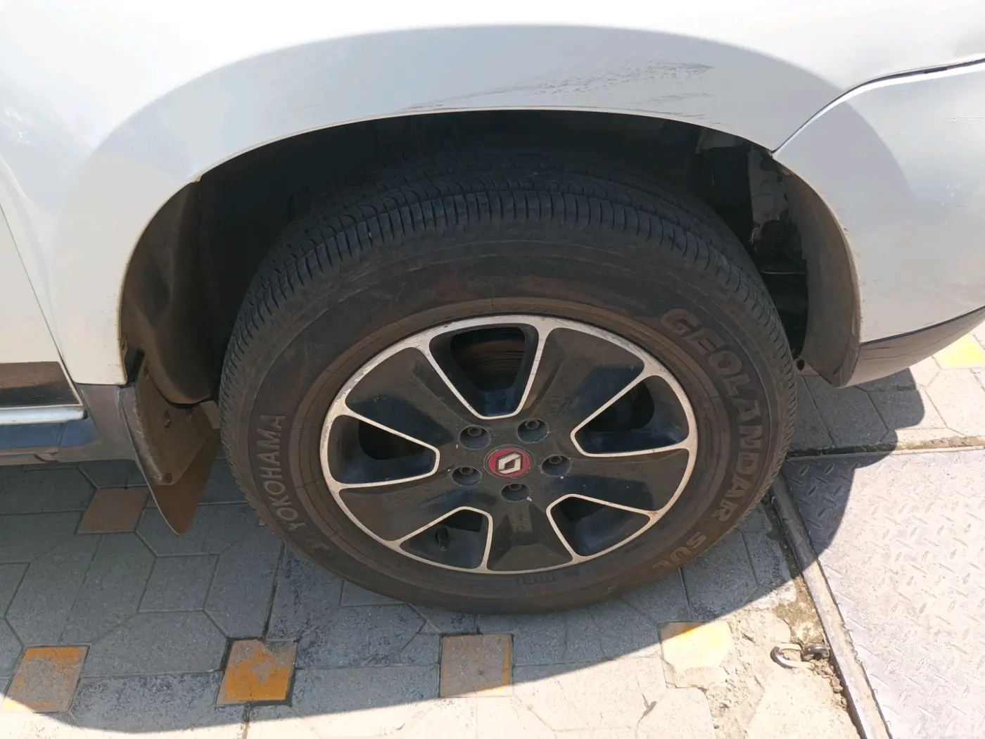 2017 Renault Duster RXS CVT, Petrol, Automatic, 40,100 km, tyre