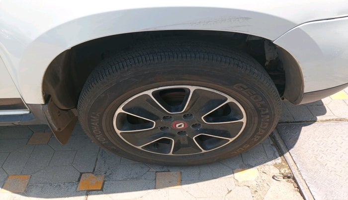 2017 Renault Duster RXS CVT, Petrol, Automatic, 40,100 km, tyre