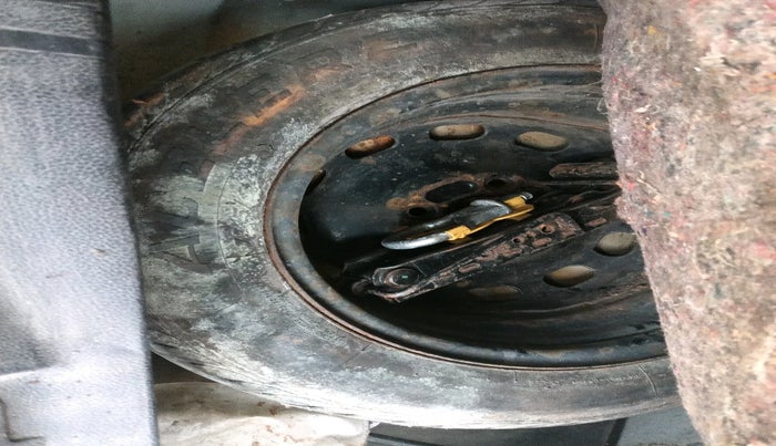 2011 Ford Figo EXI 1.4 DIESEL, Diesel, Manual, 1,15,092 km, tyre