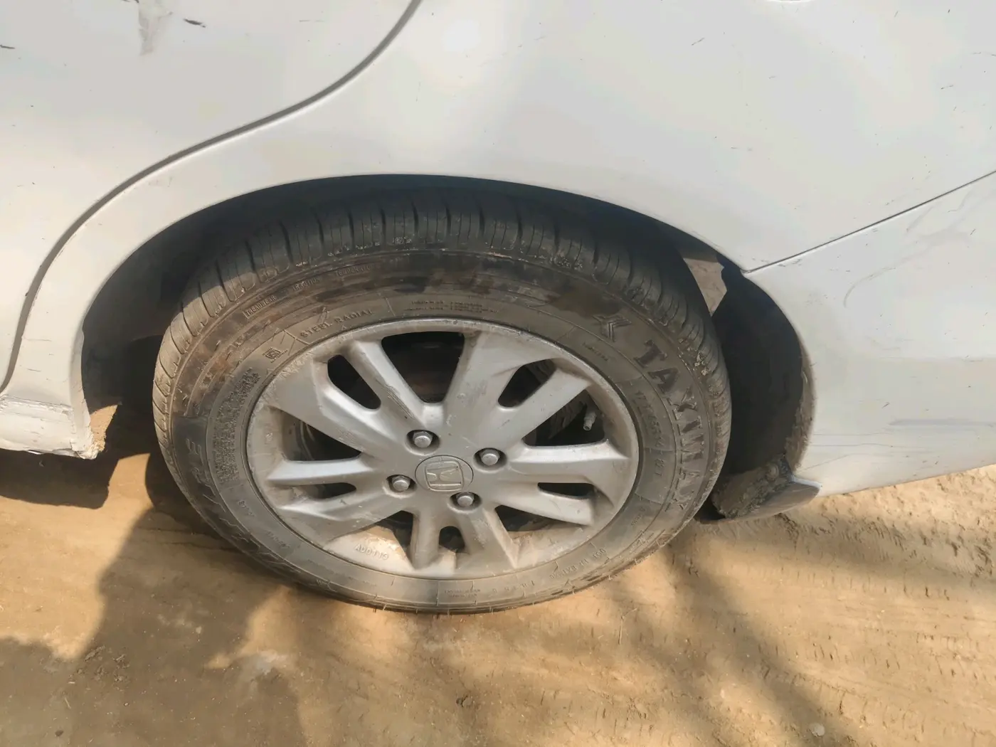 2013 Honda Amaze 1.5L I-DTEC VX, Diesel, Manual, 65,371 km, tyre