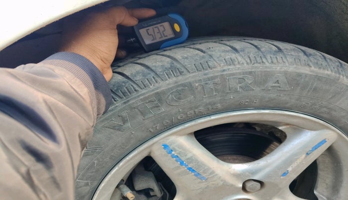 2014 Ford Fiesta AMBIENTE DIESEL, Diesel, Manual, 94,153 km, tyre