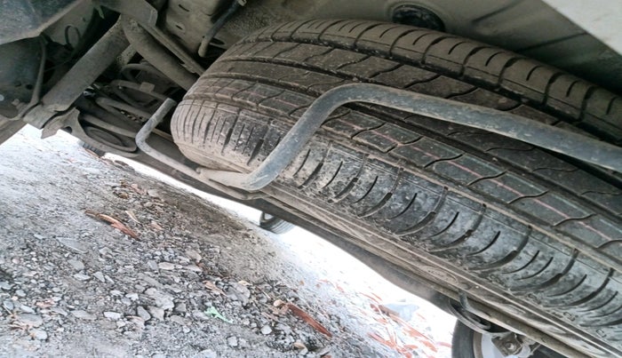 2023 Maruti XL6 ZETA CNG, CNG, Manual, 33,250 km, tyre