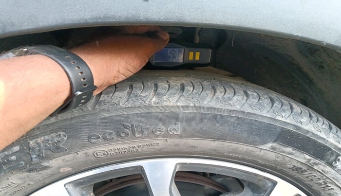 2023 Maruti XL6 ZETA CNG, CNG, Manual, 33,250 km, tyre