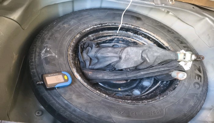 2015 Hyundai i10 SPORTZ 1.1, Petrol, Manual, 63,421 km, tyre