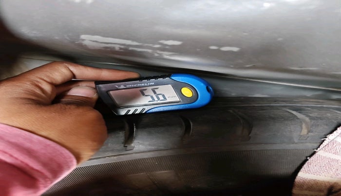 2013 Hyundai i10 MAGNA 1.2, Petrol, Manual, 76,468 km, tyre