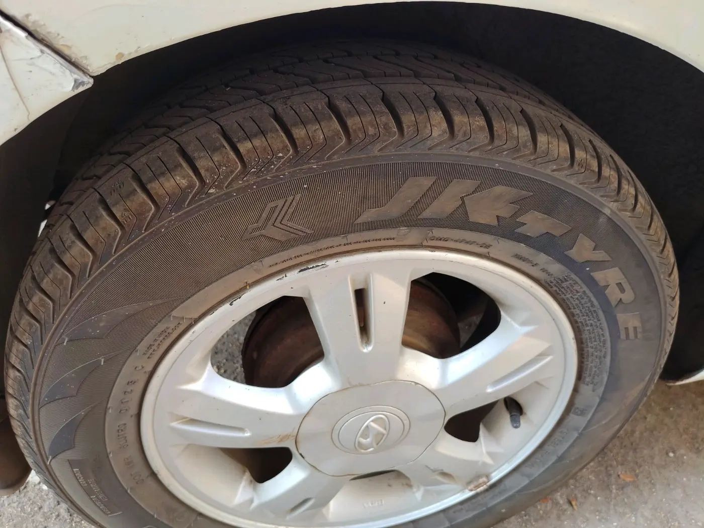 2011 Hyundai i20 SPORTZ 1.2, Petrol, Manual, 50,100 km, tyre