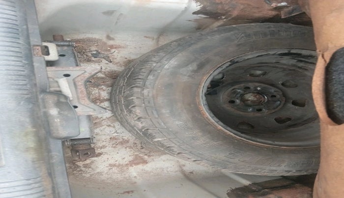 2011 Hyundai Accent GLE, Petrol, Manual, 55,163 km, tyre