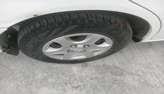 2011 Hyundai Accent GLE, Petrol, Manual, 55,163 km, tyre