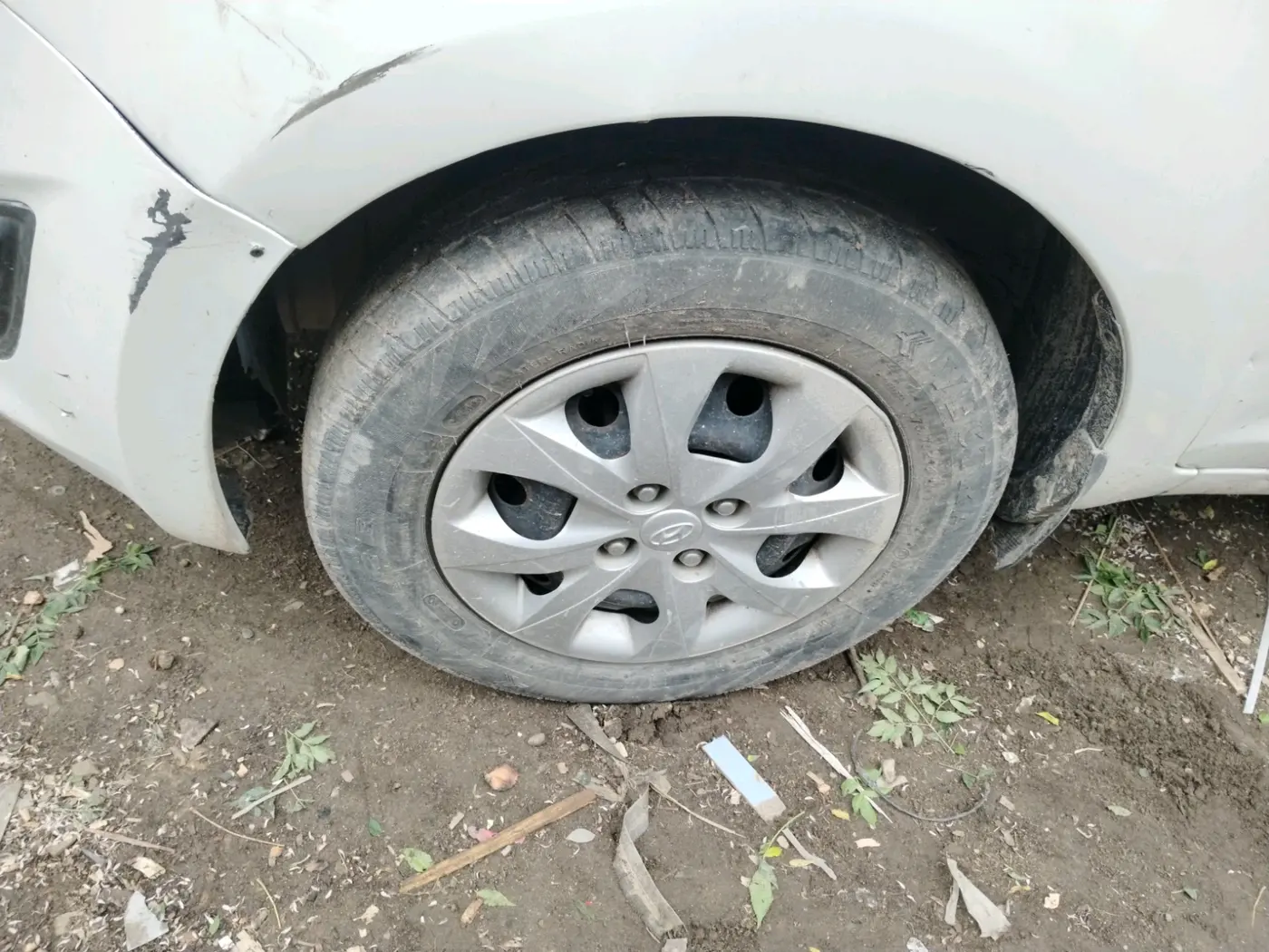 2013 Hyundai i20 MAGNA 1.2, Petrol, Manual, 67,919 km, tyre