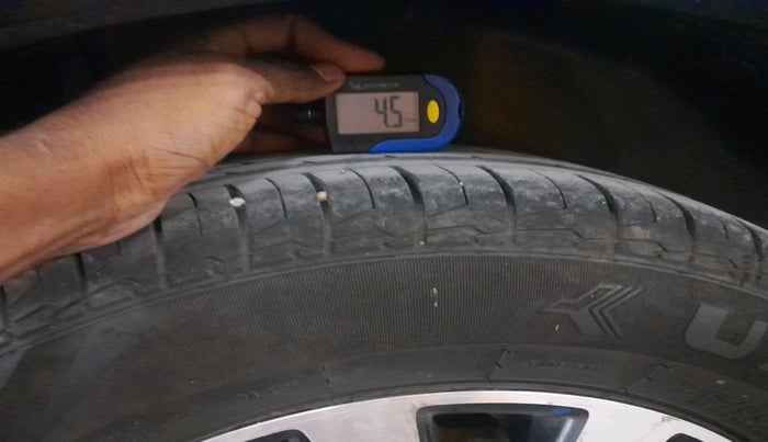 2017 Maruti S Cross ZETA 1.3, Diesel, Manual, 1,23,070 km, tyre