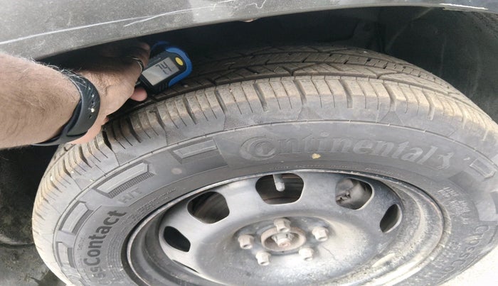 2016 Renault Duster RXL PETROL, Petrol, Manual, 49,028 km, tyre