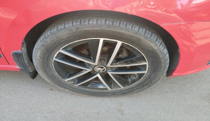 2017 Skoda Rapid STYLE 1.5 TDI AT, Diesel, Automatic, 89,493 km, tyre