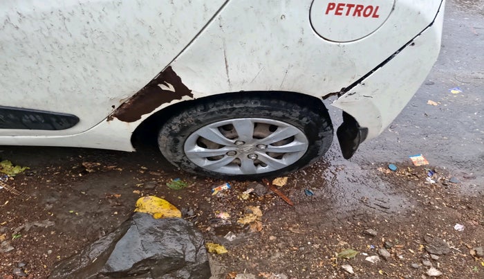 2013 Hyundai Eon MAGNA +, Petrol, Manual, 1,18,430 km, tyre