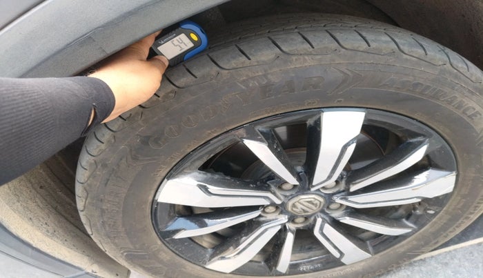 2020 MG HECTOR PLUS SHARP 1.5 PETROL TURBO DCT 6-STR, Petrol, Automatic, 81,967 km, tyre