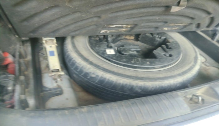 2015 Hyundai Creta SX (O) 1.6 DIESEL, Diesel, Manual, 1,52,454 km, tyre