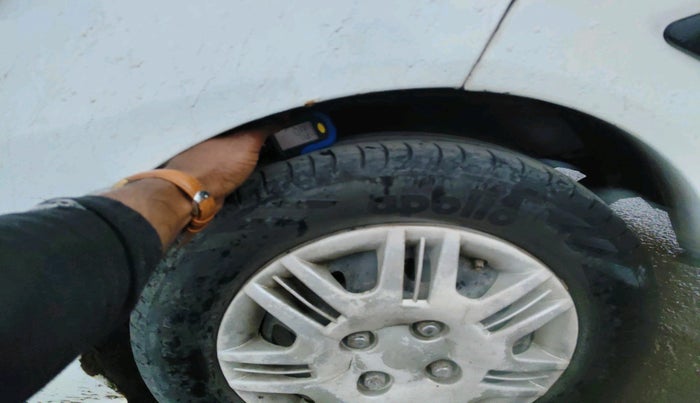 2011 Hyundai Santro Xing GL, CNG, Manual, 1,25,674 km, tyre