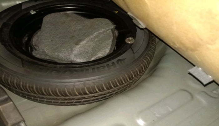 2020 Hyundai VENUE SX PLUS 1.0 TURBO DCT, Petrol, Automatic, 66,339 km, tyre