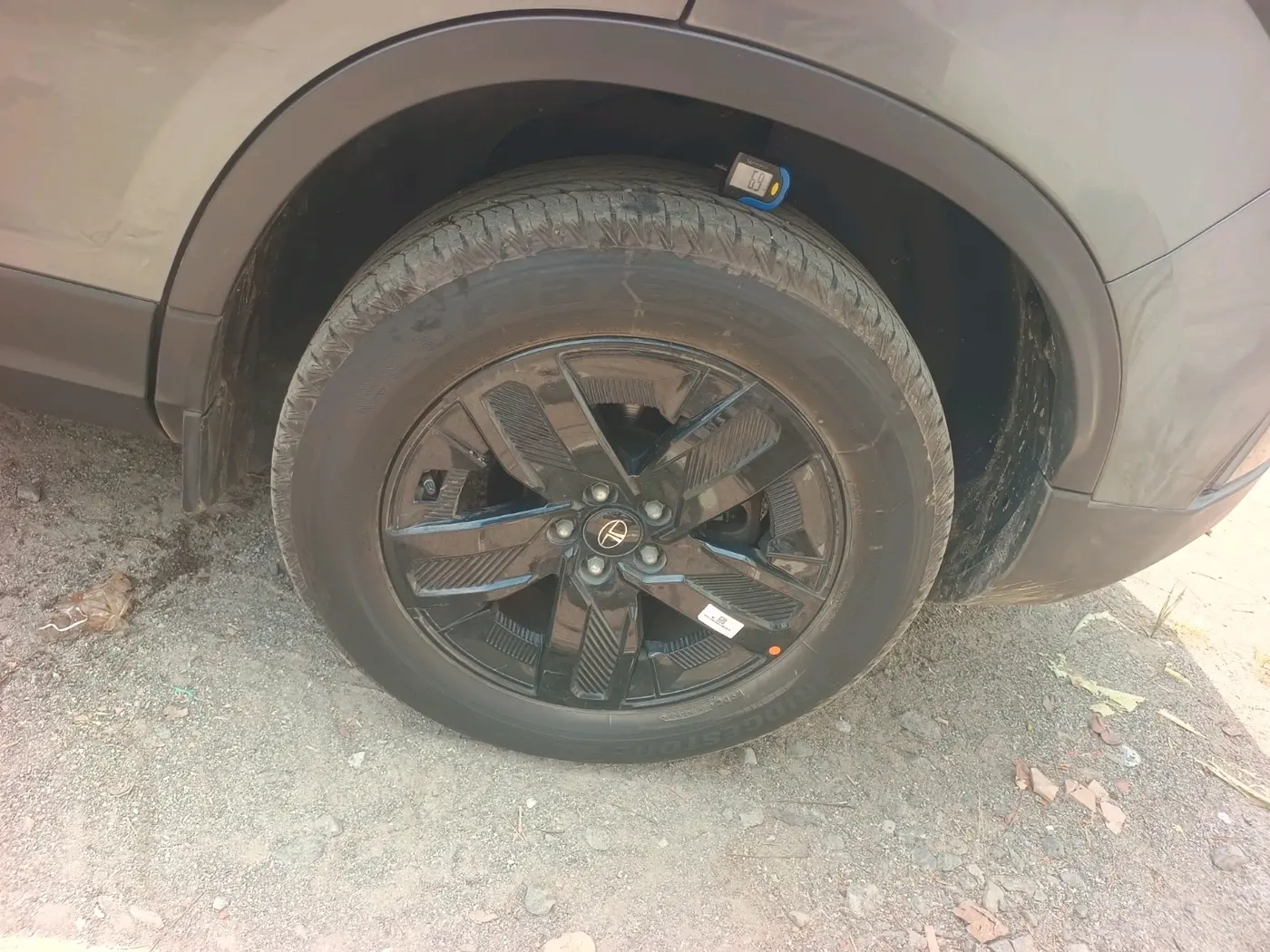 2024 Tata Harrier Fearless Plus AT, Diesel, Automatic, 10,738 km, tyre