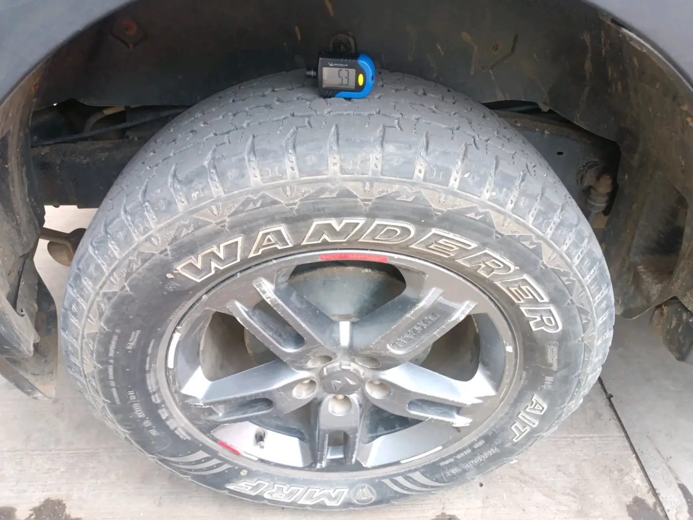 2023 Mahindra Thar LX D HT 2WD MT, Diesel, Manual, 63,998 km, tyre